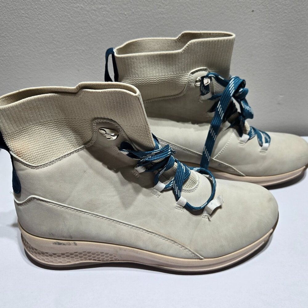 Maurices Women's Cream Ankle Boots - Size 9